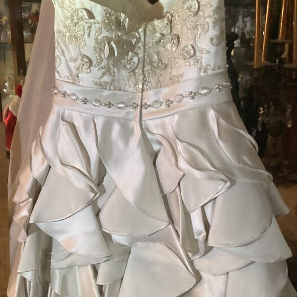 90% OFF Brand New   . Wedding Dress	coco anais	AG.23	526	Size	8/Tag si - Picture 2 of 9